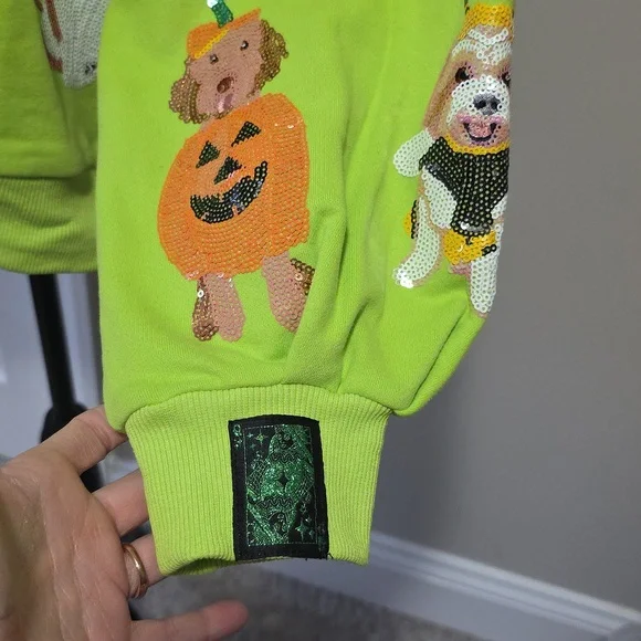 Queen of Sparkles Limited Edition Halloween Dogs Lime Green Sweatshirt Small - Picture 6 of 12